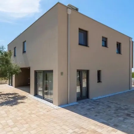 Esmeralda Two By Briskva Βίλα *