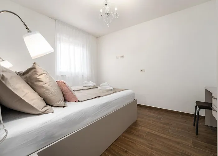 Esmeralda Two By Briskva Βίλα *