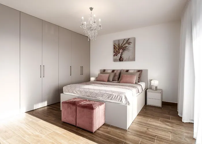 Esmeralda Two By Briskva Βίλα