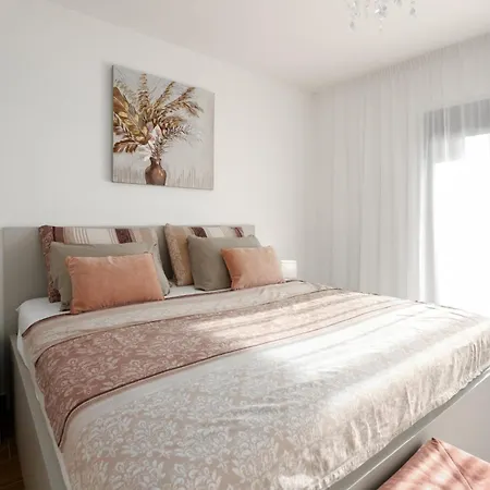 Esmeralda Two By Briskva Novigrad Istria