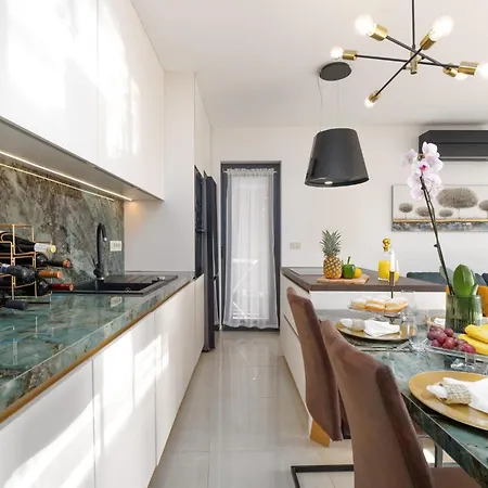 Esmeralda Two By Briskva Novigrad Istria